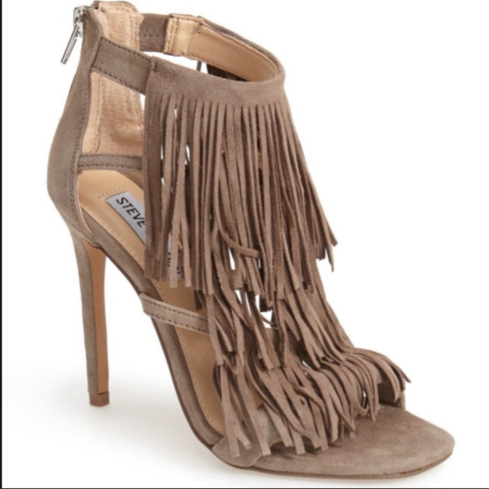 SOLD Steve Madden 3 tier fringe heel taupe sz 8 - Picture 2 of 9